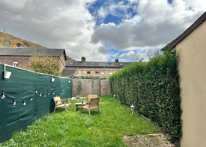 Апартаменты Maison Avec Jardin - 10 Min De Rouen